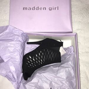 Black peep toe heels